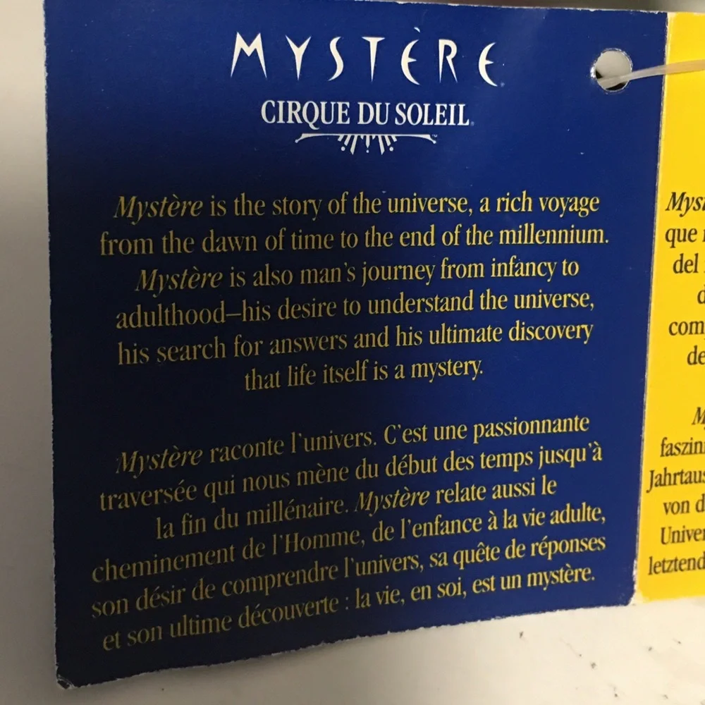 Colorful Mystere Cirque DuSoleil Half Mask The Lizards Plastic Ribbon Ties NWT
